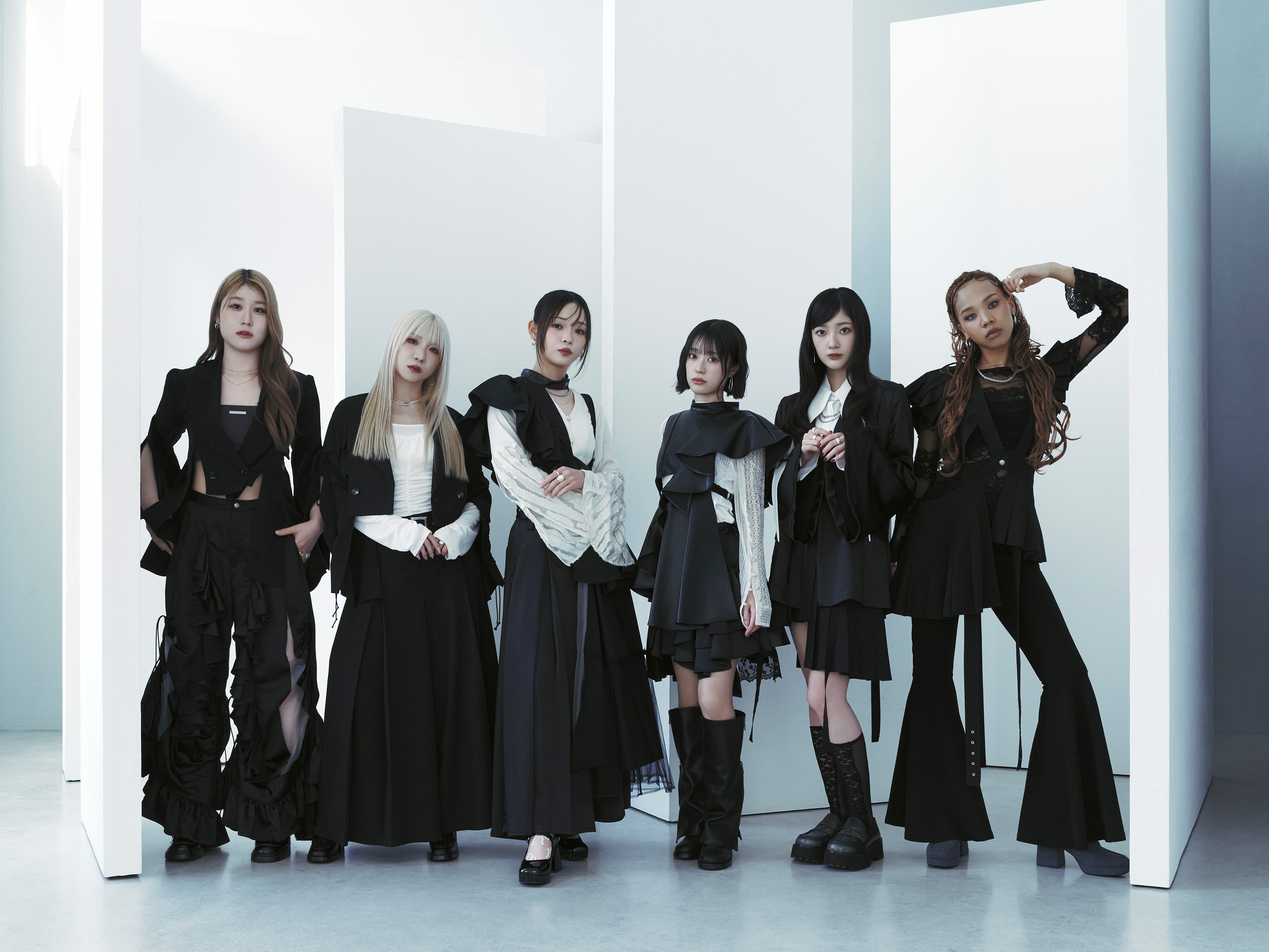 「Little Glee Monster Live Tour 2026-2027 “BREATH”」のポスター